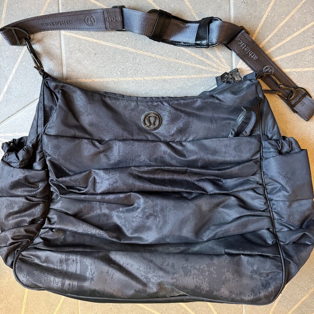 lululemon workout bag